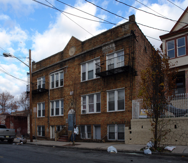 398-400 S 15th St in Newark, NJ - Building Photo - Building Photo