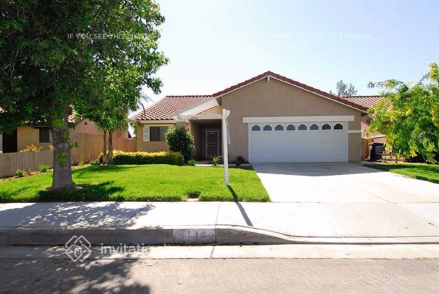 4174 Rexford Dr in Hemet, CA - Foto de edificio