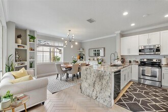 604 Stanton Dr in Weston, FL - Foto de edificio - Building Photo