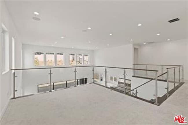 20568 Edgewood Ct in Los Angeles, CA - Building Photo - Building Photo