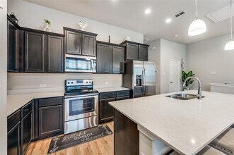 1926 Bel Air Dr in Arlington, TX - Building Photo - Building Photo