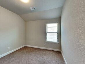 2125 Johnson City Ave in Forney, TX - Foto de edificio - Building Photo