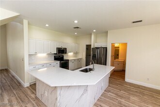 12391 Muddy Creek Ln in Ft. Myers, FL - Building Photo - Building Photo