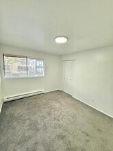 2611 44th Ave SW, Unit 6 in Seattle, WA - Building Photo - Building Photo