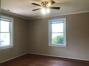 111 Jenkins Ave in Mount Holly, NC - Building Photo - Building Photo