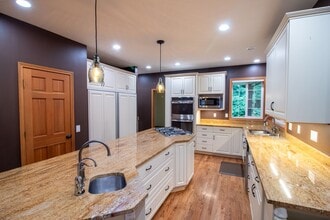 9220 219th Pl NE in Redmond, WA - Building Photo - Building Photo