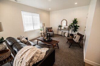 521 210 in Richmond, UT - Building Photo - Building Photo