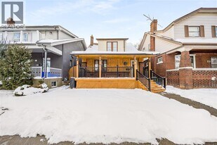 1411 Windermere Rd in Windsor, ON - Building Photo