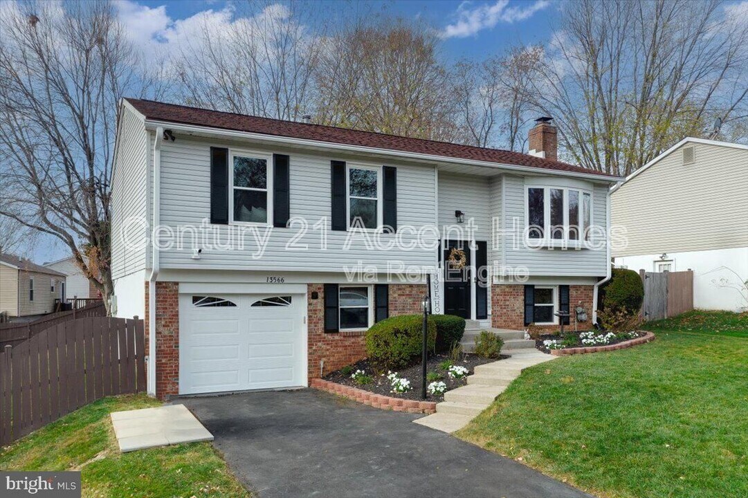 13566 Princedale Dr in Woodbridge, VA - Building Photo