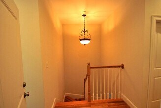 53 Fort Ave, Unit 1 in Boston, MA - Foto de edificio - Building Photo