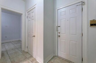 6045 JFK Blvd E in West New York, NJ - Building Photo - Building Photo