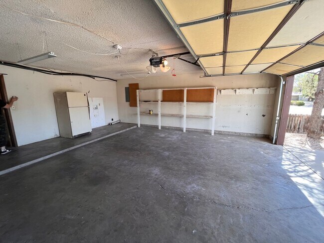 703 Broken Arrow Rd in Roswell, NM - Foto de edificio - Building Photo