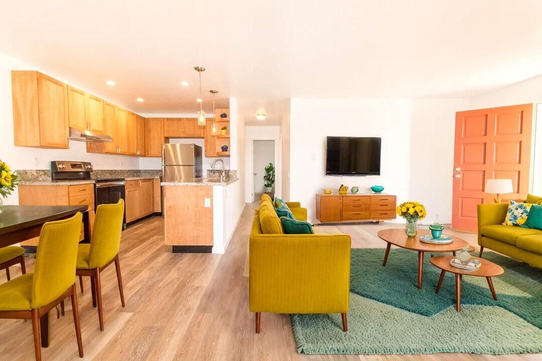 4343 Caminito Del Diamante in San Diego, CA - Foto de edificio