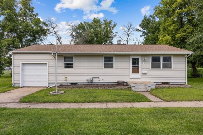 property at 613 E Green St