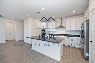 3250 Sienna Bluff Pl in Folsom, CA - Building Photo - Building Photo