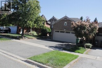 164 Royal Valley Dr in Caledon, ON - Building Photo - Building Photo