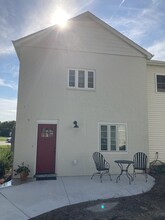 6040 Northwest Blvd, Unit 6040 in Davenport, IA - Foto de edificio - Building Photo