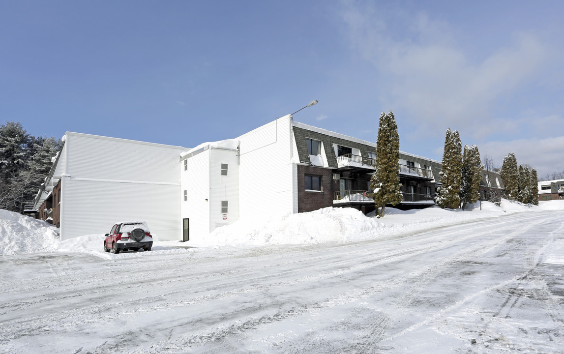 Northgate Apartments in Rochester, NH - Building Photo