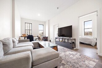 9-51 Wyckoff Ave in Queens, NY - Building Photo - Building Photo