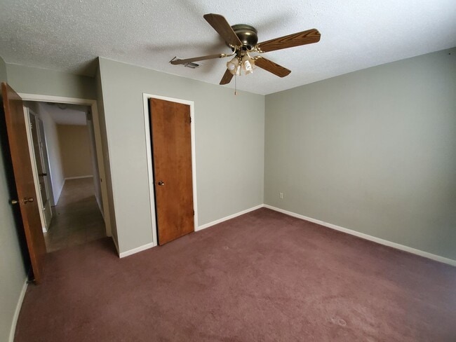 202 S Willis St in Lampasas, TX - Building Photo - Building Photo