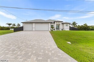 2837 NW 3rd St in Cape Coral, FL - Building Photo