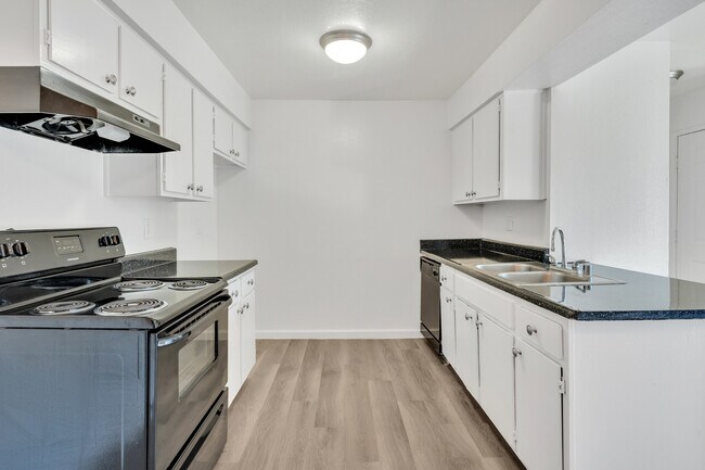 Windscape Village Apartments in Banning, CA - Building Photo - Interior Photo