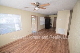522 Oakland Rd in Auburndale, FL - Building Photo - Building Photo