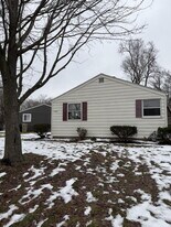 1424 Joyce Dr in South Bend, IN - Building Photo