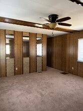 9209 Scale Rd in Benton, KY - Foto de edificio - Building Photo