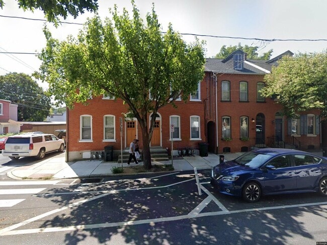 property at 432 W Lemon St