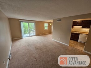 137 Creekside Dr in Buffalo, NY - Building Photo - Building Photo