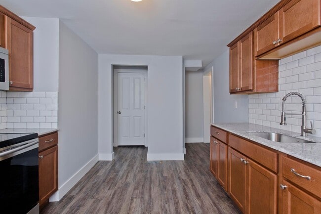 10 King St in Westfield, MA - Building Photo - Building Photo