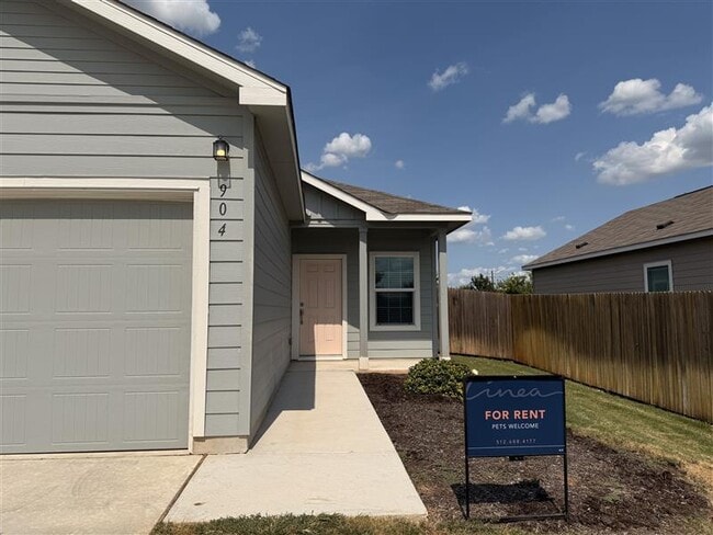 904 Big Rocky Bend in Georgetown, TX - Building Photo - Building Photo