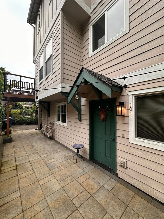 1920 E Union St in Seattle, WA - Building Photo