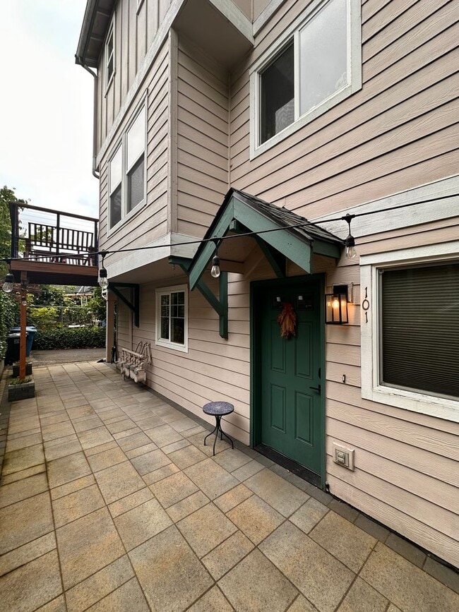 property at 1920 E Union St