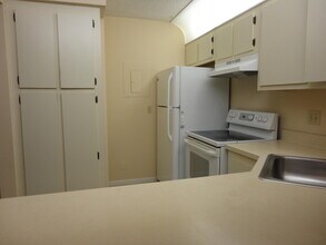 208 Foxtail Dr in Greenacres, FL - Foto de edificio - Building Photo