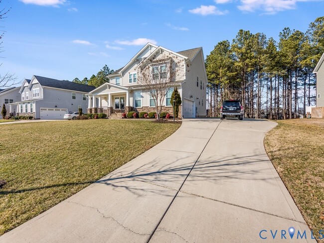 1712 James Overlook Dr in Chester, VA - Building Photo - Building Photo