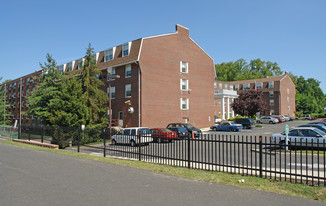 Colonial Park (Leasehold) Apartments