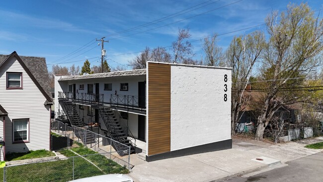 838 West Center Street in Pocatello, ID - Foto de edificio - Building Photo
