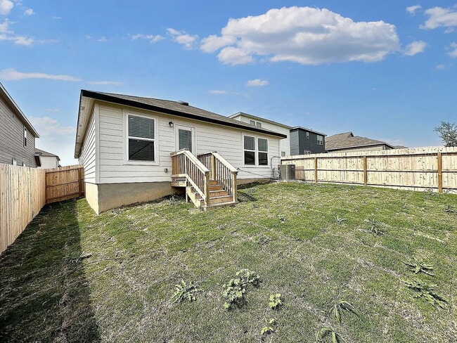 549 Autumn Blaze in Canyon Lake, TX - Foto de edificio - Building Photo