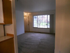 5711 10th Dr W in Everett, WA - Building Photo - Building Photo