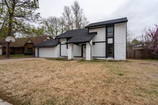 2608 W Fort Worth Pl in Broken Arrow, OK - Foto de edificio - Building Photo