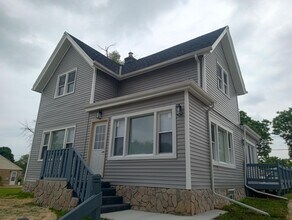 6460 N 91st St in Milwaukee, WI - Building Photo - Building Photo
