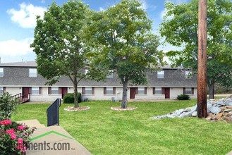 Sherwood Park (new) in North Little Rock, AR - Foto de edificio - Building Photo