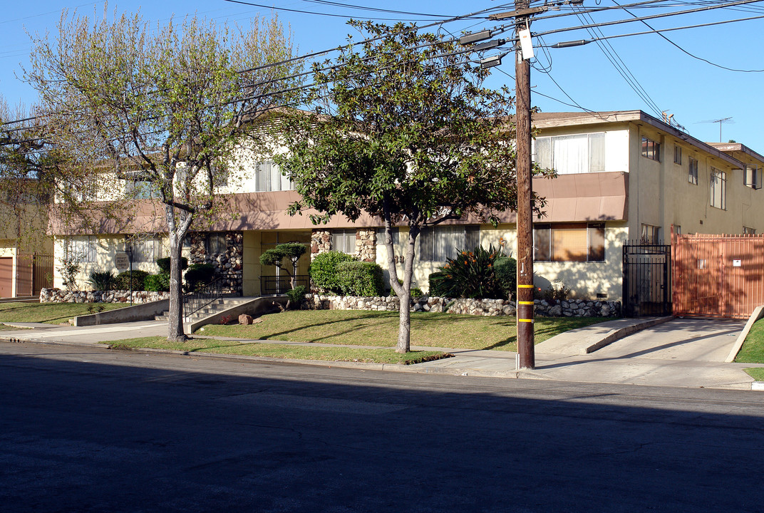 King Regent in Inglewood, CA - Foto de edificio