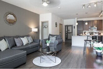 Centro in Aurora, CO - Building Photo - Building Photo