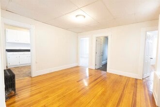 470 Spruce St in Manchester, NH - Building Photo - Building Photo