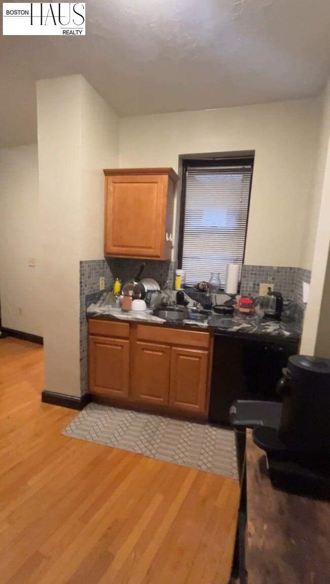 185 Park St, Unit 5 in Boston, MA - Building Photo - Building Photo