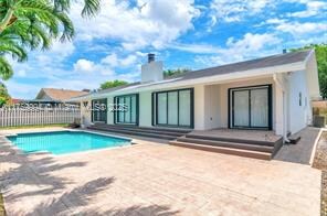 3721 Simms St in Hollywood, FL - Foto de edificio - Building Photo