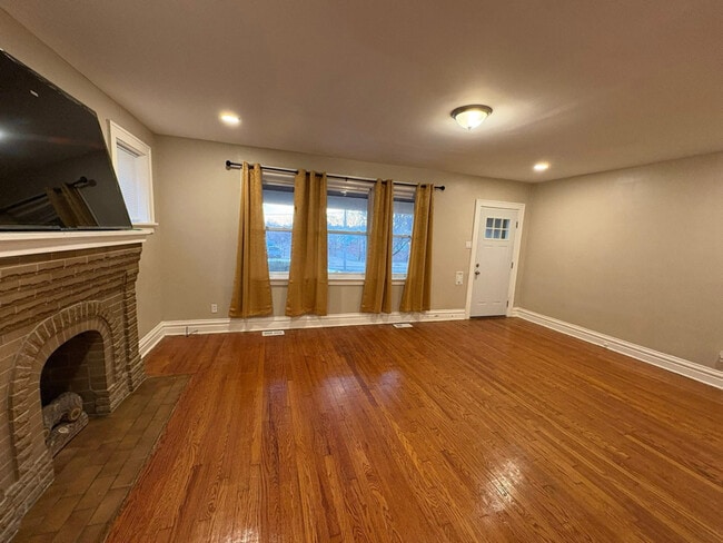 1637 McLaran Ave, Unit 1st Floor in St. Louis, MO - Building Photo - Building Photo